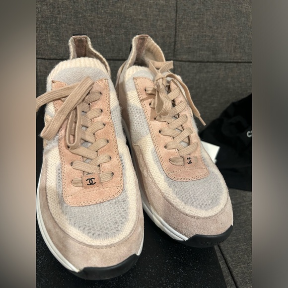 Chanel Light pink and grey knit sneakers - Picture 5 of 11
